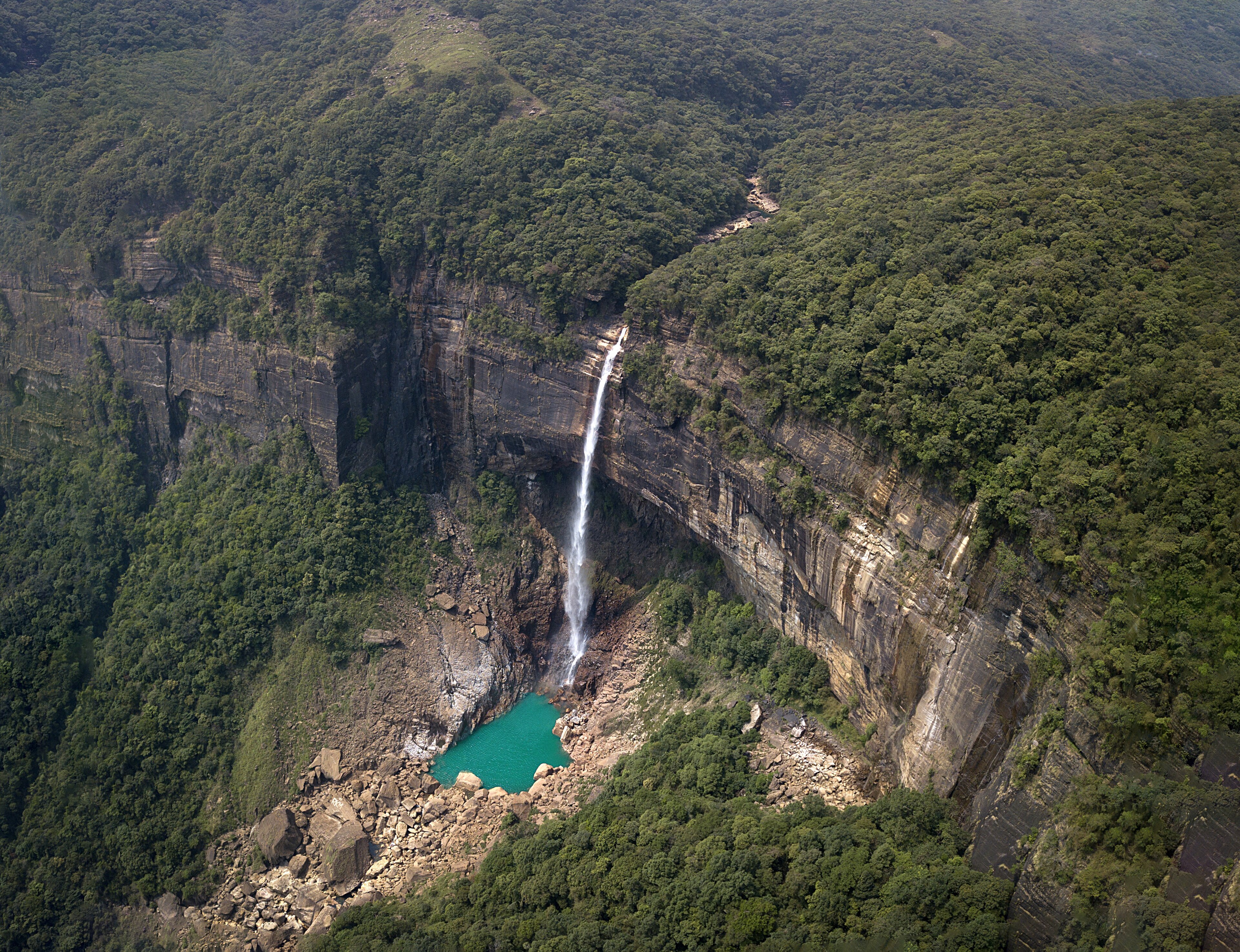 Meghalaya Abode of Clouds - Shillong & Cherrapunji